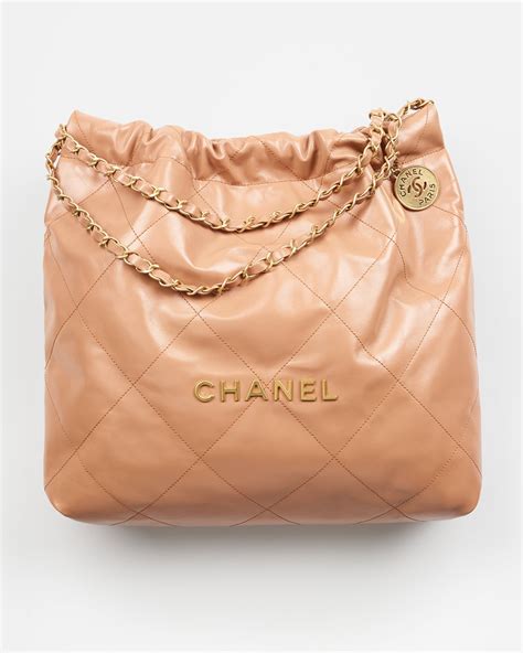 Shop CHANEL CHANEL 22 HANDBAG 